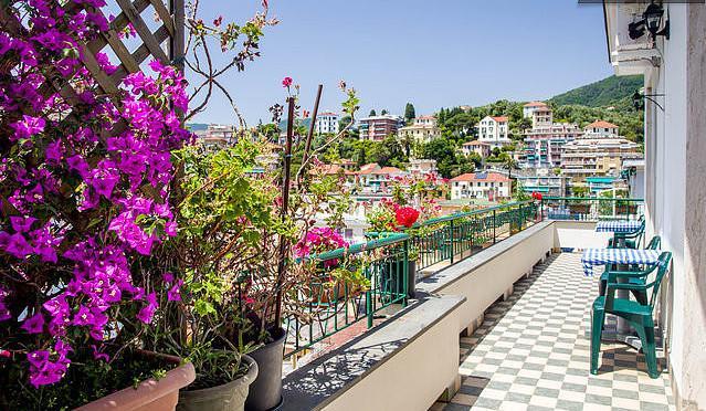 Attic Apartment Rapallo Exterior photo
